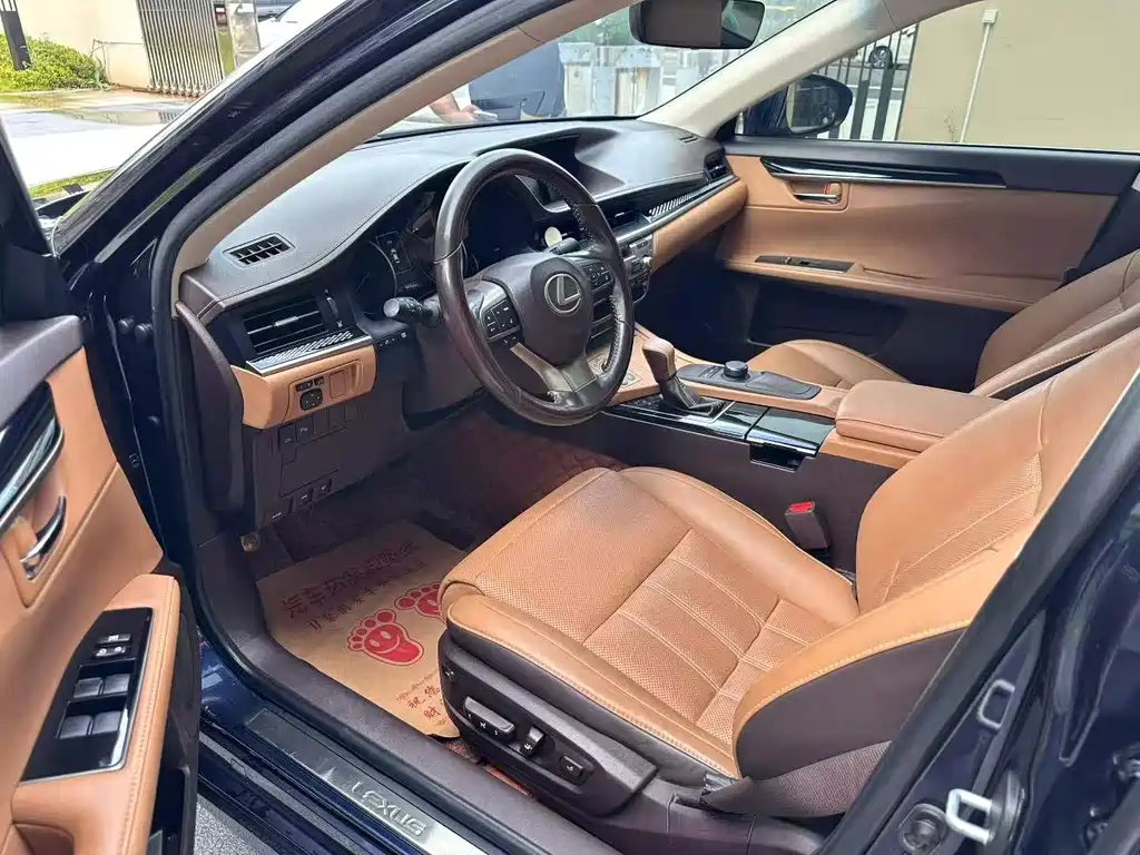 Lexus ES — миниатюра 4
