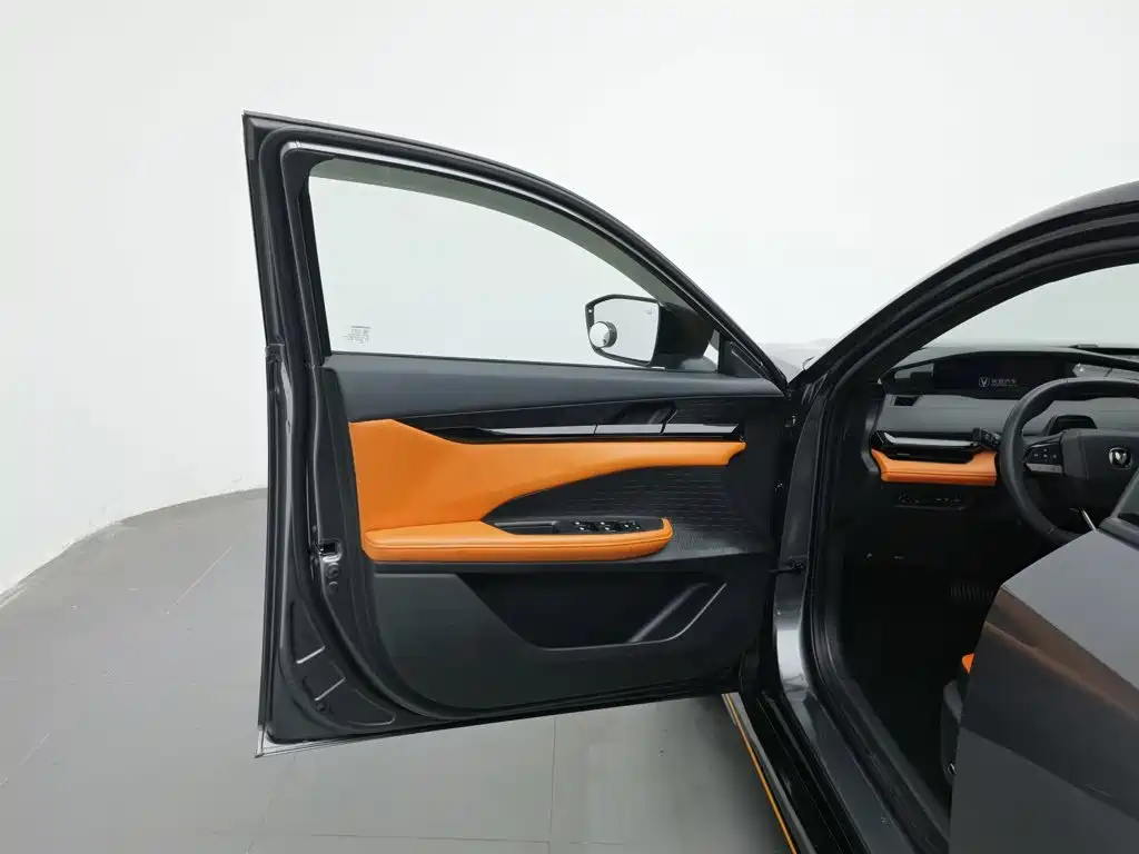 Changan UNI-V — миниатюра 8
