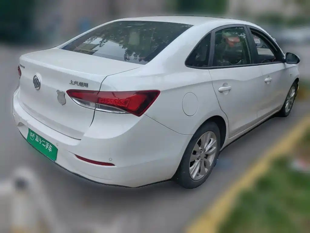 Buick Excelle — миниатюра 6