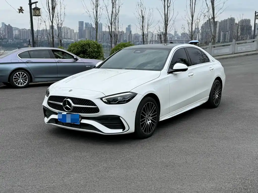 Mercedes-Benz C-Class 2024