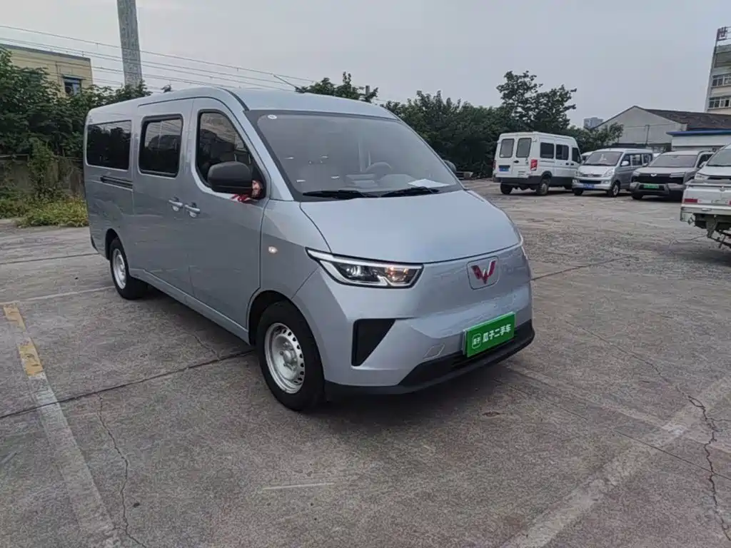 Wuling Yangguang — миниатюра 4