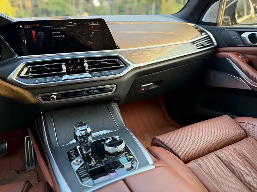 BMW X7 — миниатюра 10
