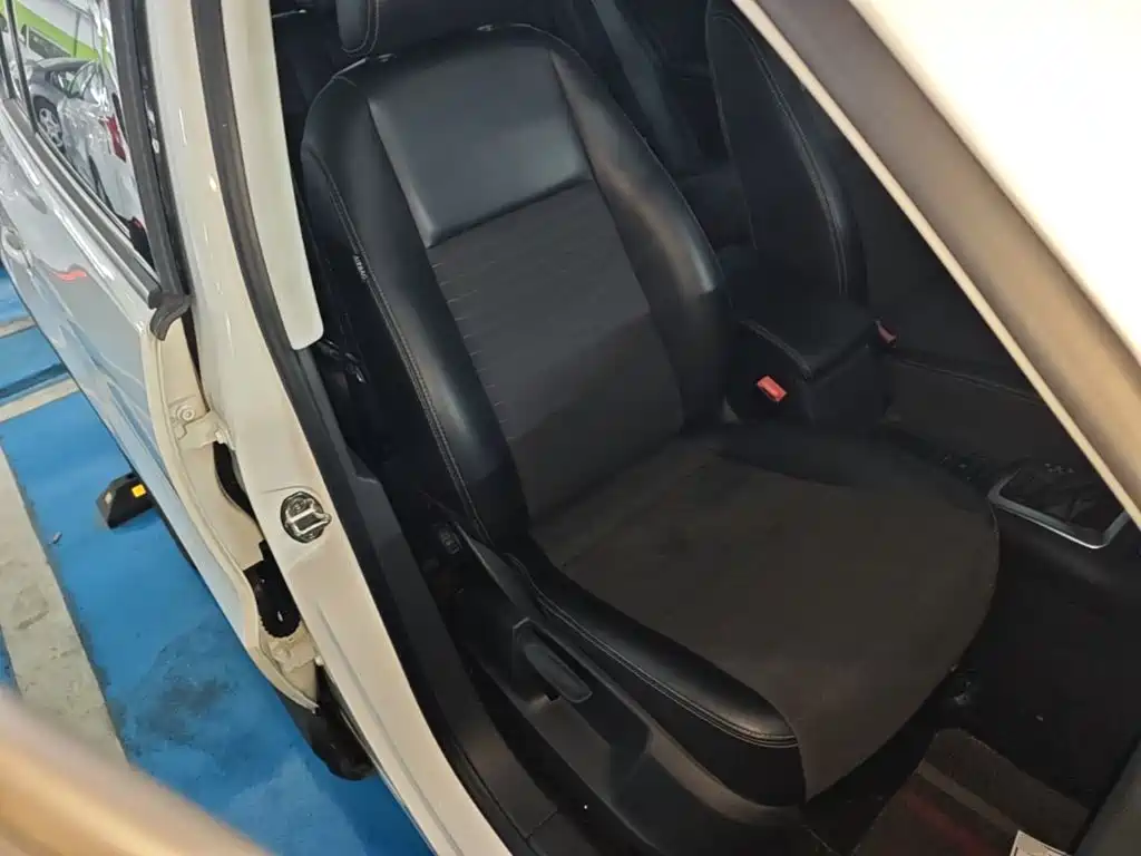 Volkswagen Tiguan — миниатюра 25