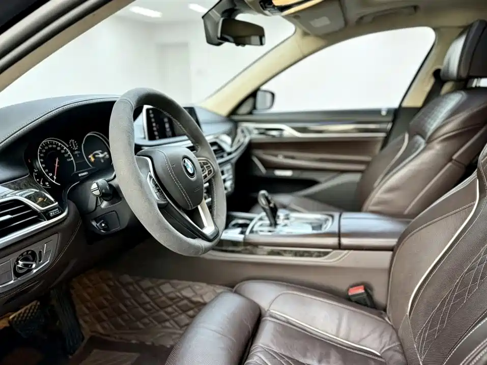 BMW 7 Series 7 2016 740Li Lead