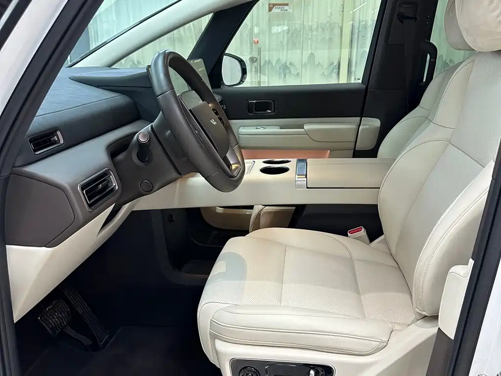 Li Auto Li MEGA — миниатюра 4