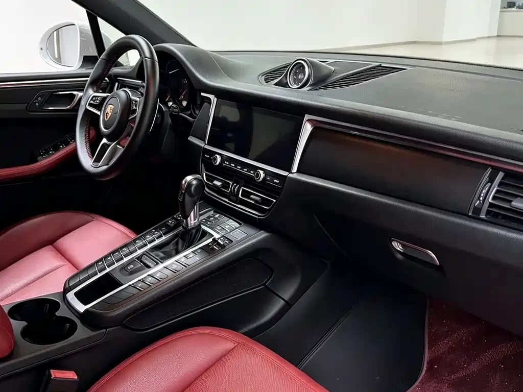Porsche Macan — миниатюра 5