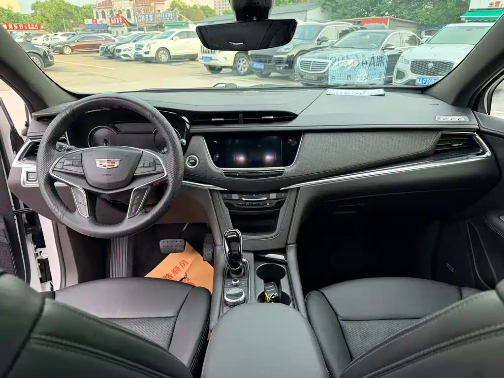 Cadillac XT5 — миниатюра 6