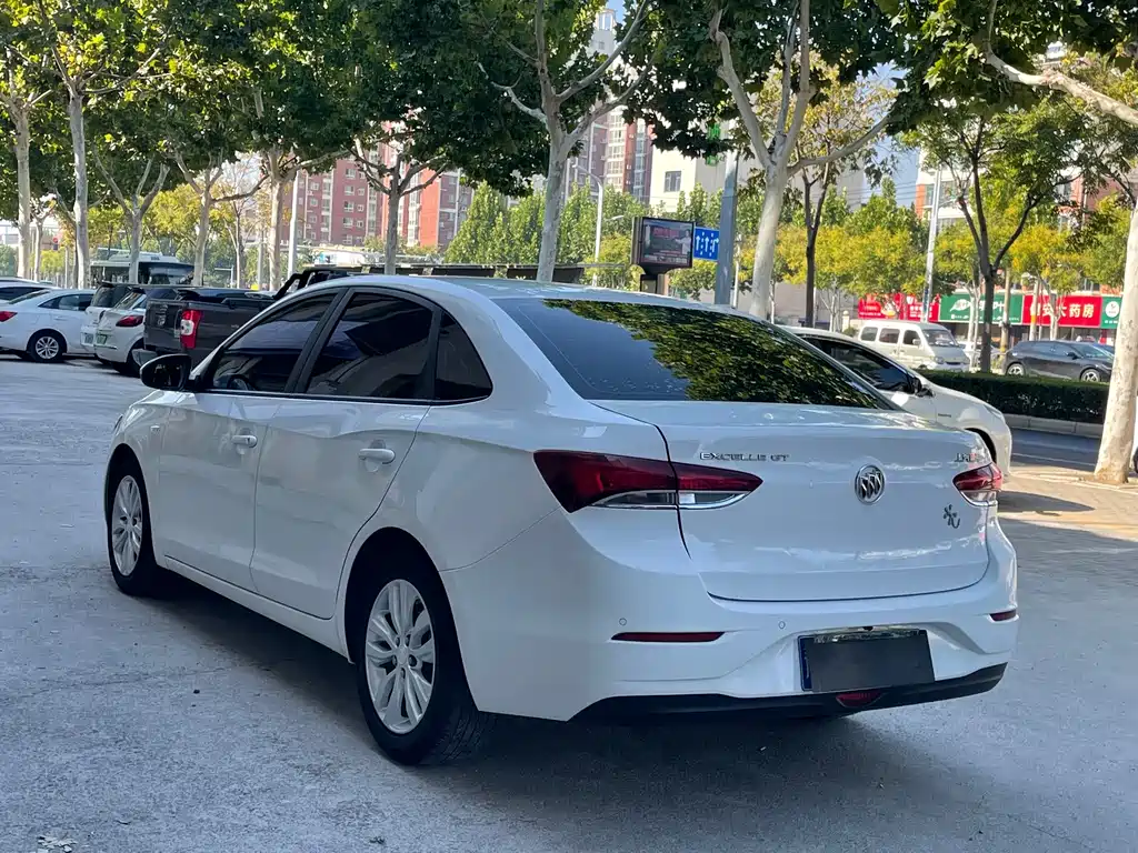 Buick Excelle — миниатюра 6