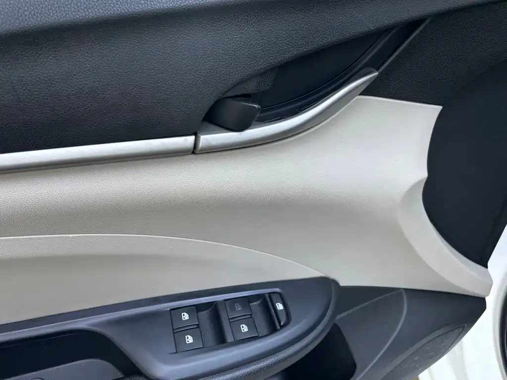 Buick Excelle — миниатюра 9
