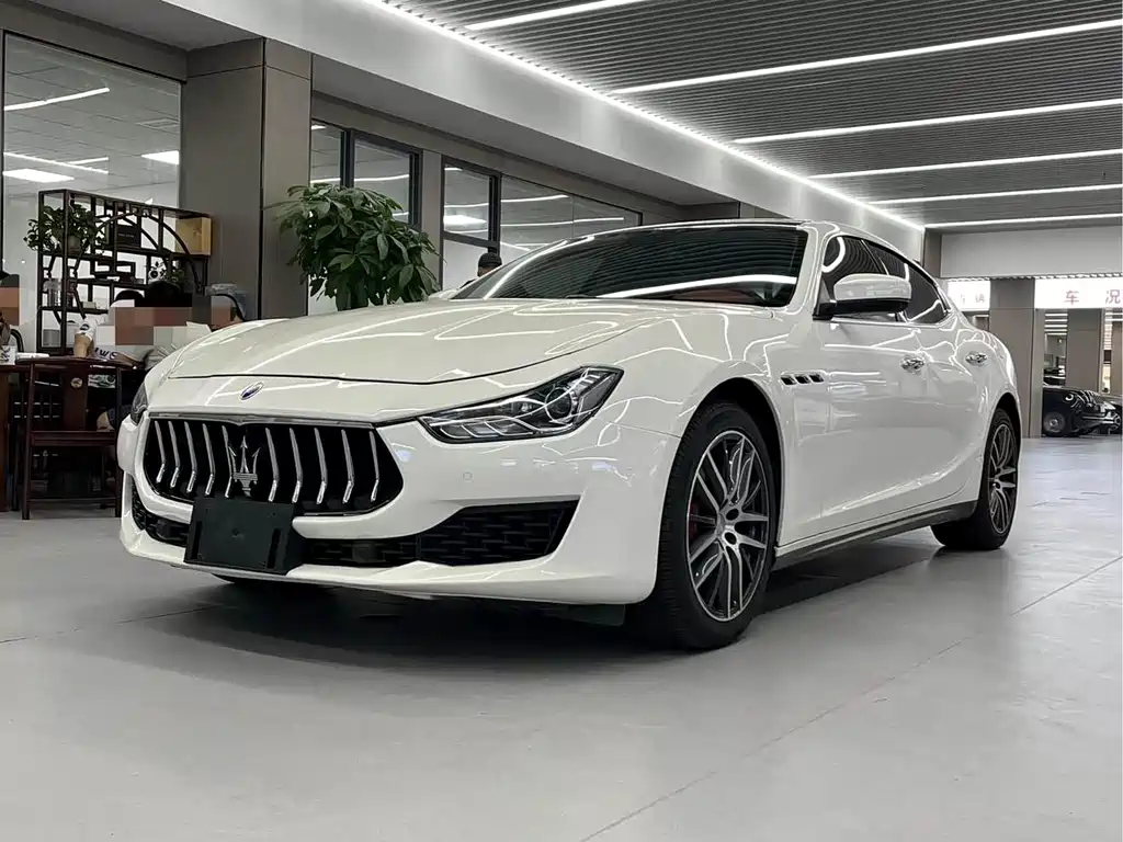 Купить Maserati Ghibli