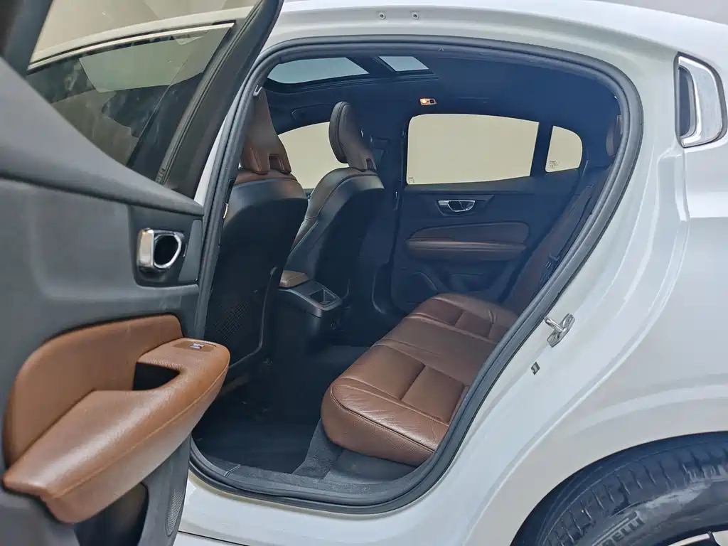 Volvo S60 — миниатюра 17