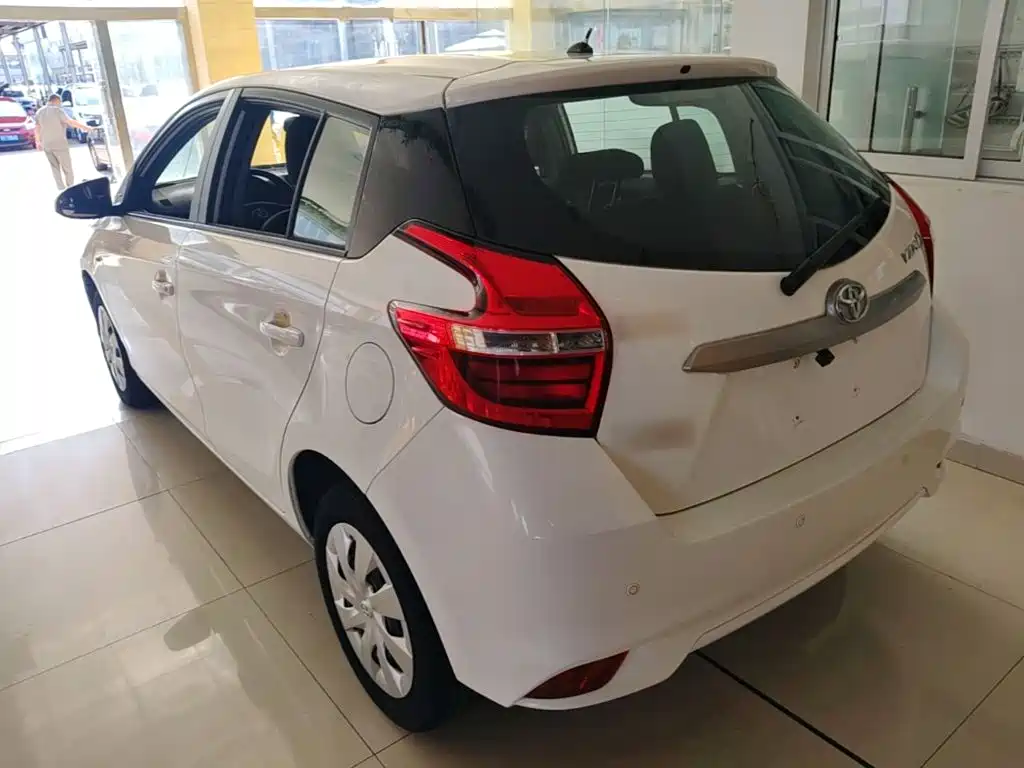 Toyota Vios FS — миниатюра 5