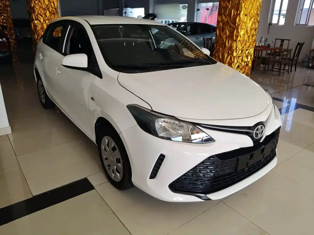 Toyota Vios FS — миниатюра 4
