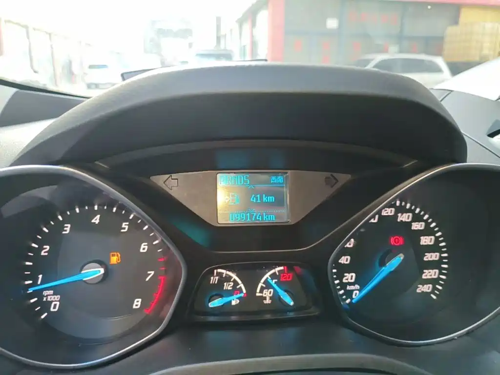 Ford Kuga — миниатюра 12