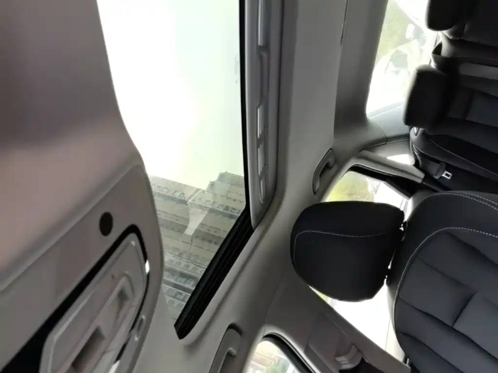 Audi A4L — миниатюра 18