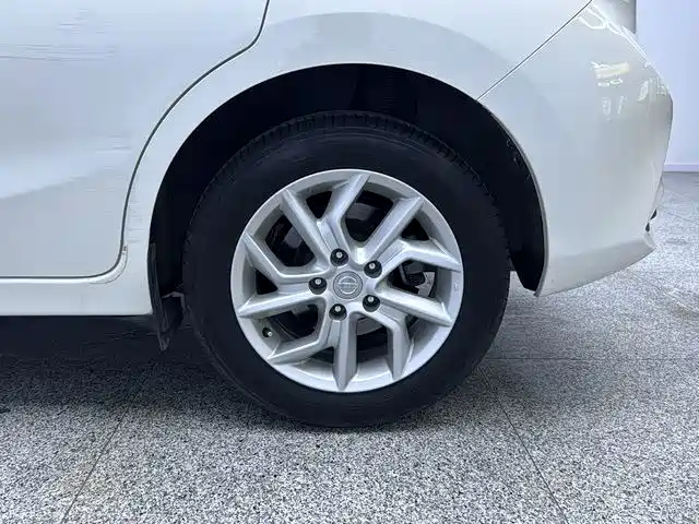 Nissan Tiida — миниатюра 14