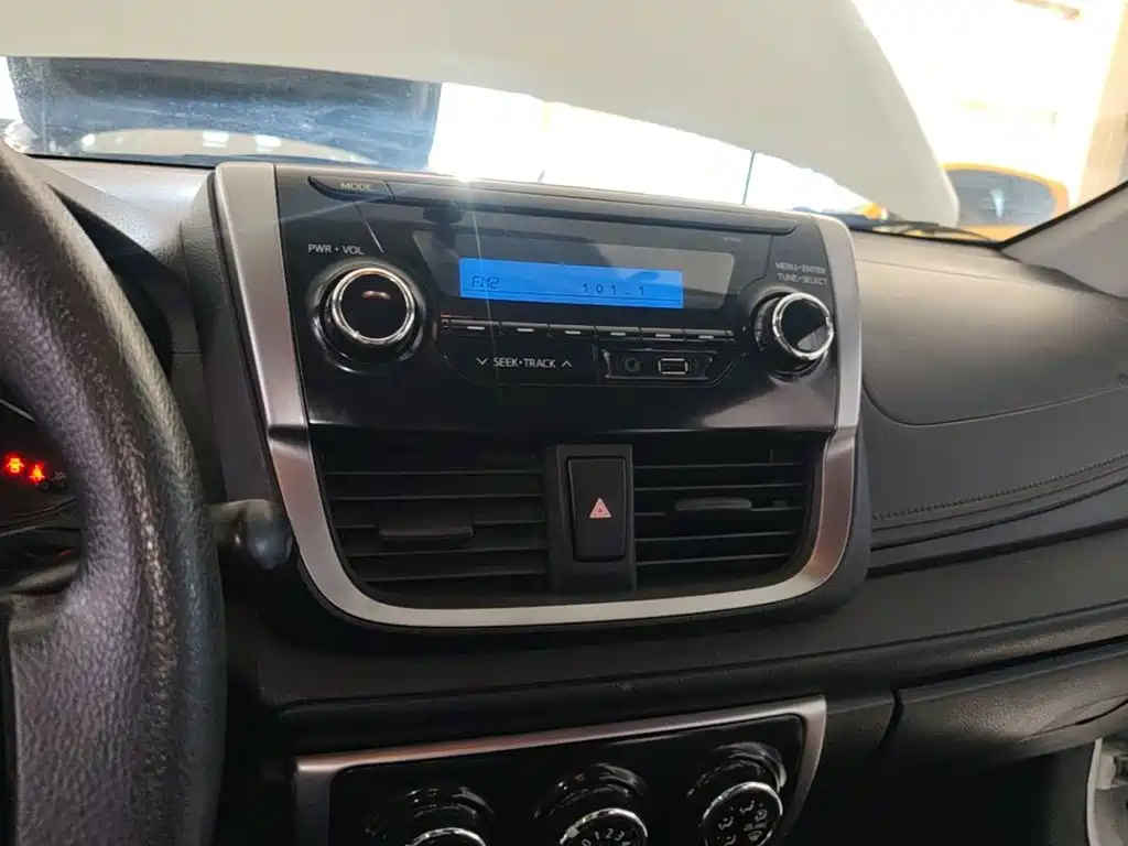 Toyota Vios FS — миниатюра 13