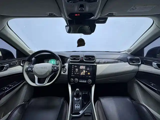 Lynk & Co 02 — миниатюра 4