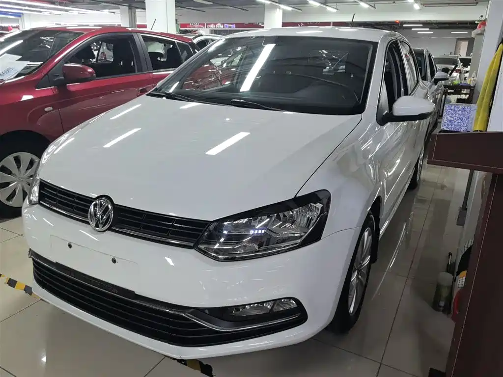 Volkswagen Polo 2015