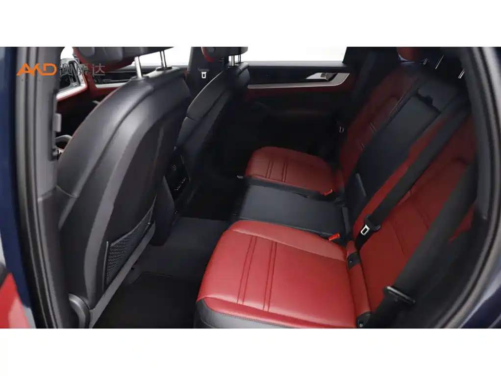 Porsche Cayenne — миниатюра 7