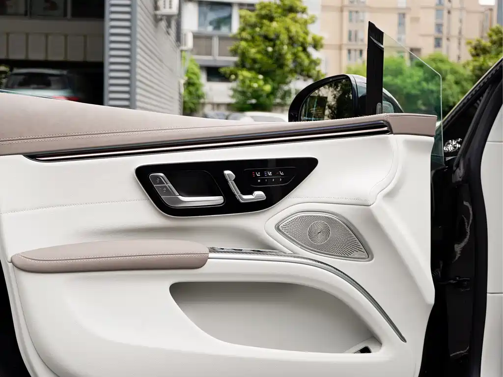 Mercedes-Benz EQS AMG — миниатюра 14