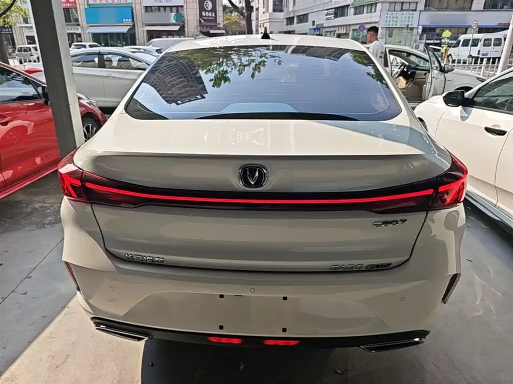 Changan Eado 2023 Enjoy PLUS NE 1.4T GDI DCT Luxury