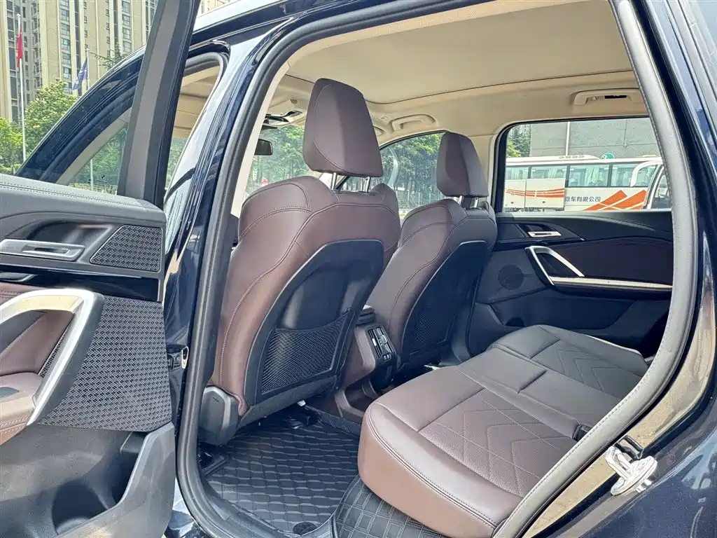 BMW iX1 2023 eDrive25L M Sport