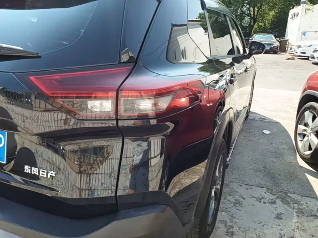 Nissan X-Trail — миниатюра 8