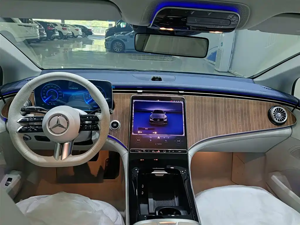 Mercedes-Benz EQE 2025 500 4MATIC