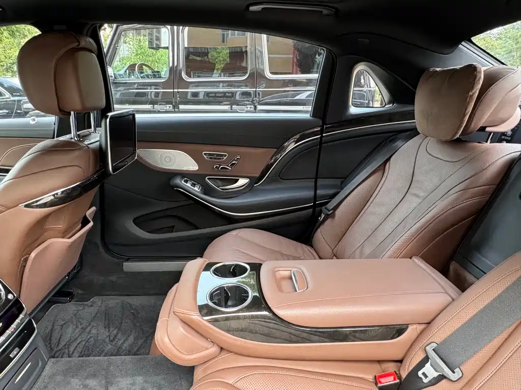 Mercedes-Benz S-Class — миниатюра 11