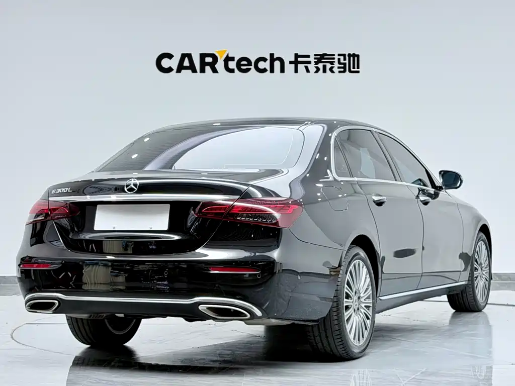 Mercedes-Benz E-Class — миниатюра 8