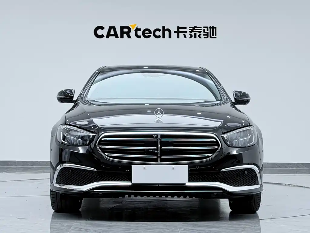 Mercedes-Benz E-Class — миниатюра 2