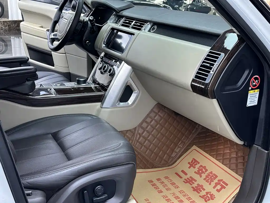 Land Rover Range Rover — миниатюра 7
