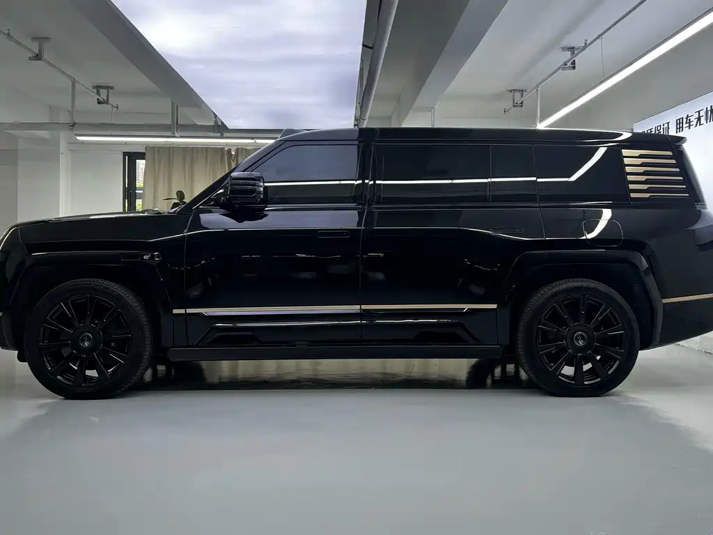 Yangwang Yangwang U8 L — миниатюра 10