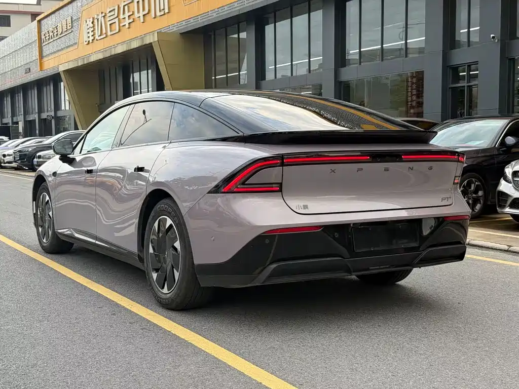 Xpeng P7 + 2025 Max Flagship