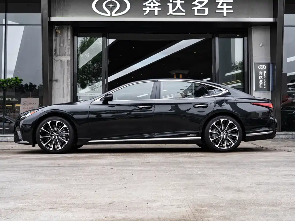 Lexus LS — миниатюра 4