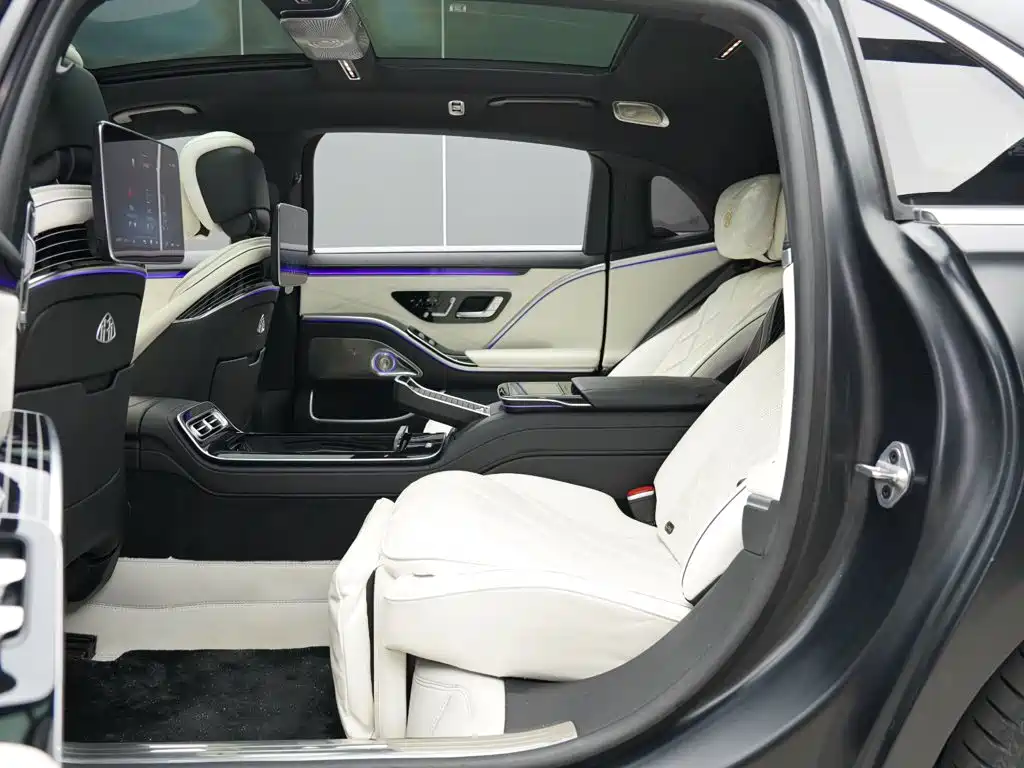 Mercedes-Benz S-Class — миниатюра 13