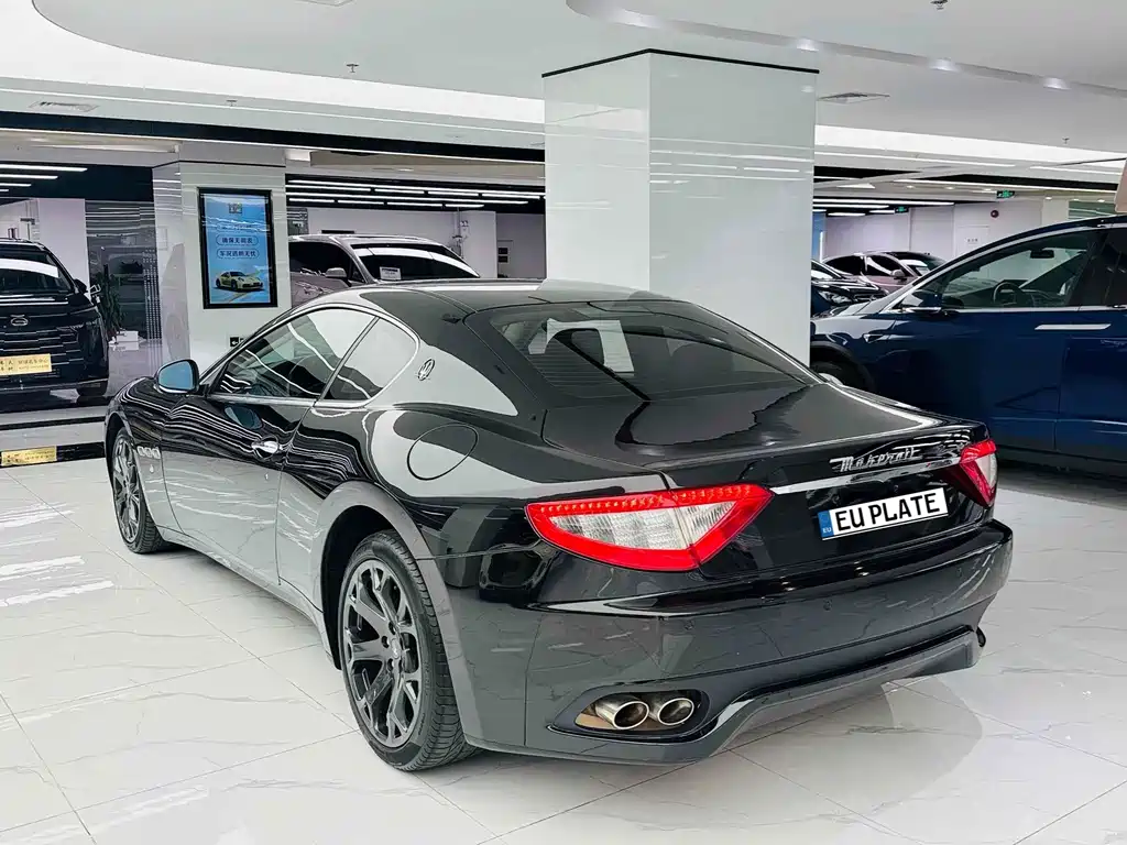 Maserati GranTurismo — миниатюра 4