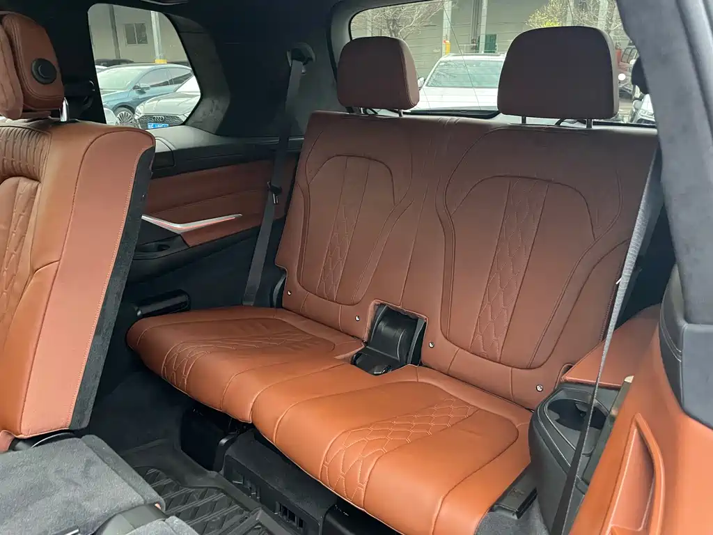 BMW X7 — миниатюра 20