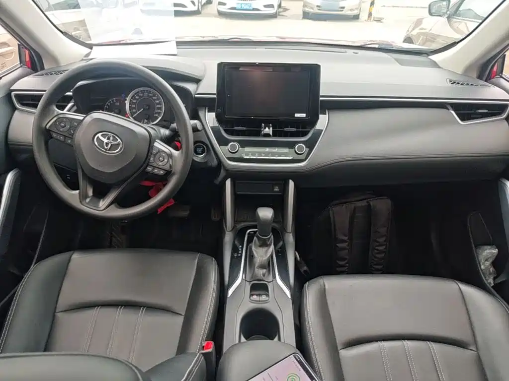 Toyota Corolla Cross — миниатюра 10