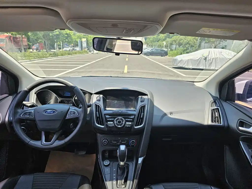 Ford Focus — миниатюра 6