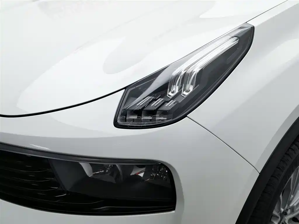 Lynk & Co 01 2017 2.0T