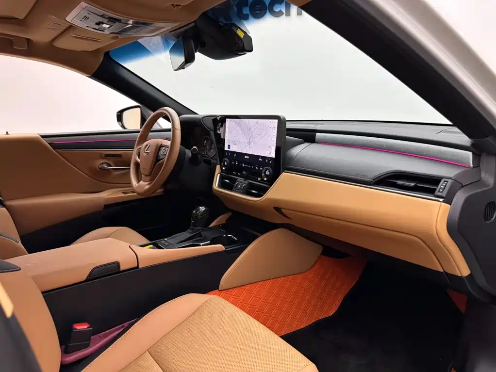Lexus ES — миниатюра 11