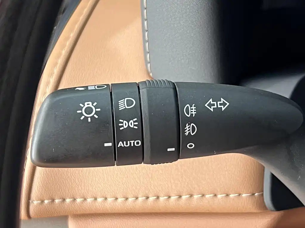 Toyota Vellfire — миниатюра 18