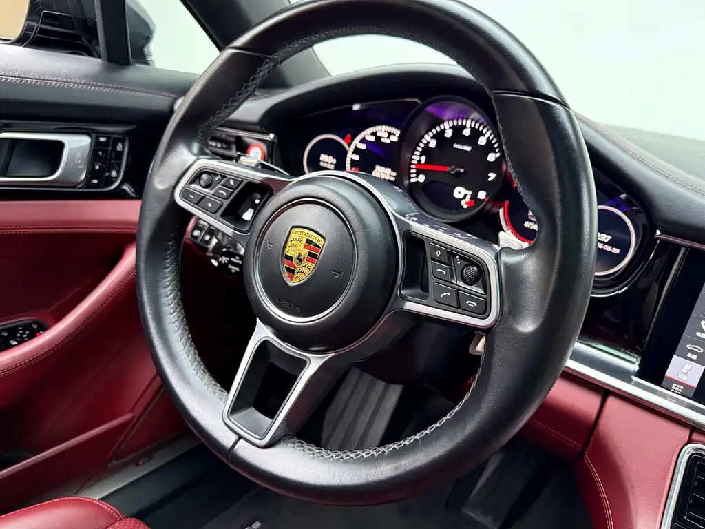 Porsche Panamera — миниатюра 4
