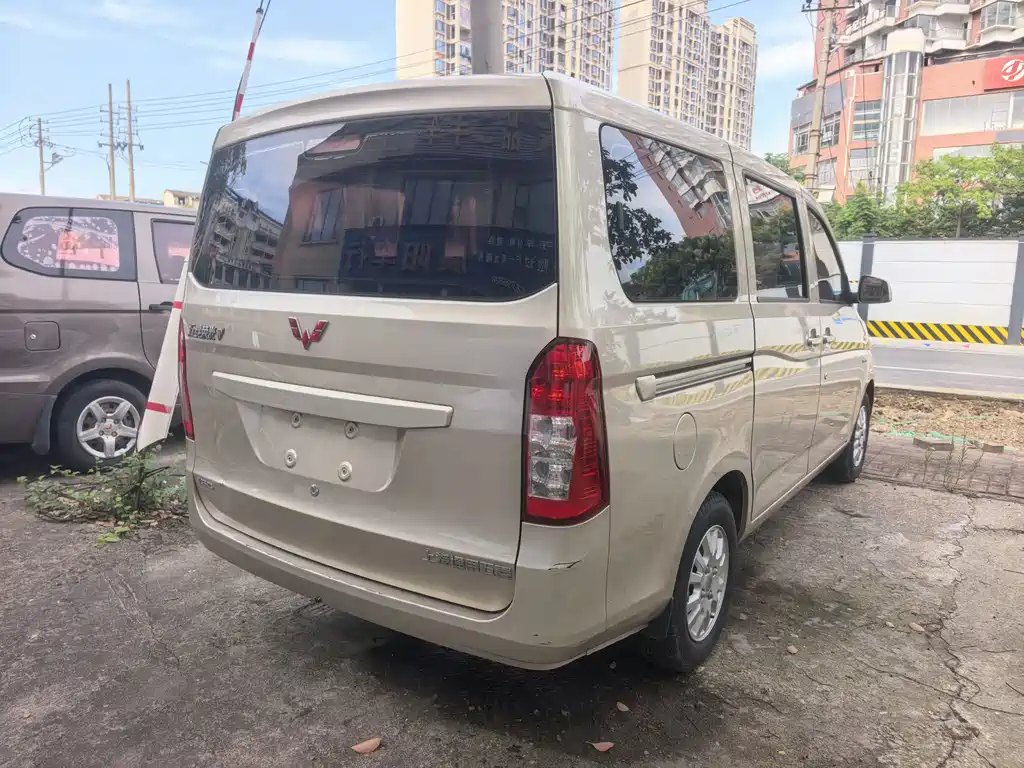 Wuling Rongguang V — миниатюра 7