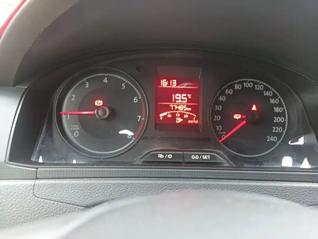 Volkswagen Santana — миниатюра 17
