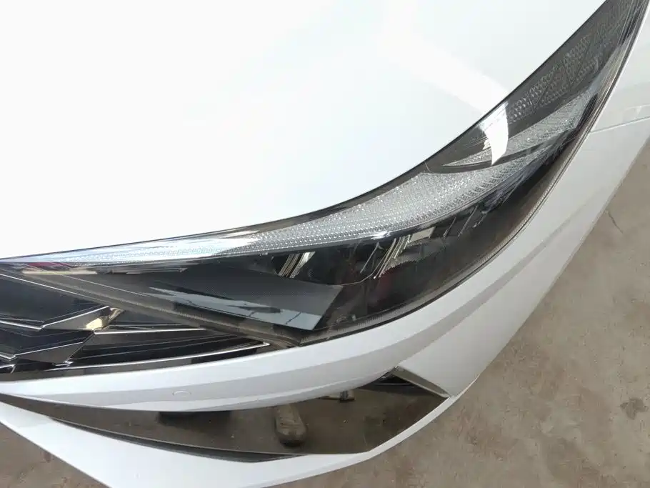 Hyundai Elantra — миниатюра 5
