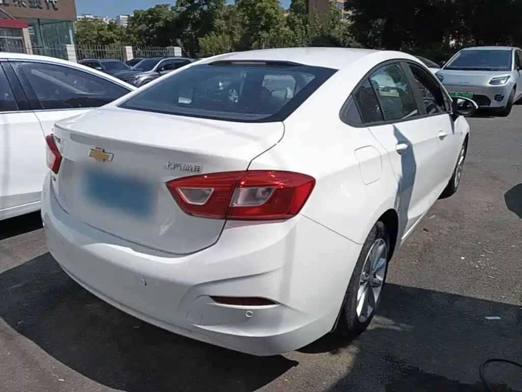 Chevrolet Cruze — миниатюра 7