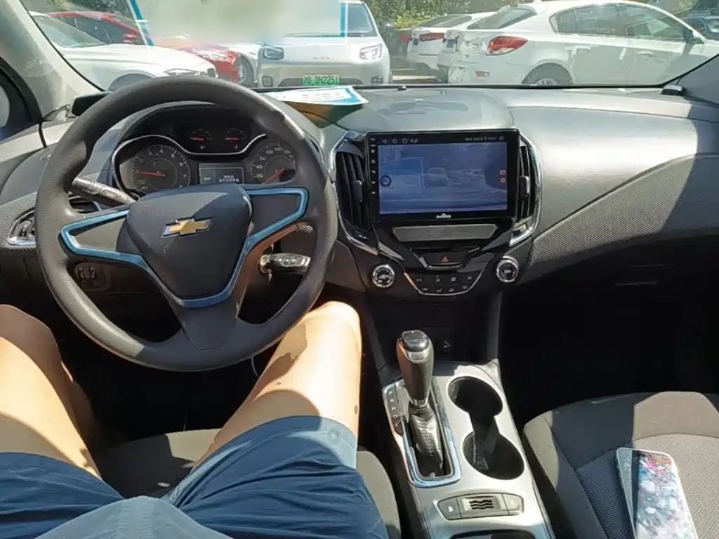 Chevrolet Cruze — миниатюра 10